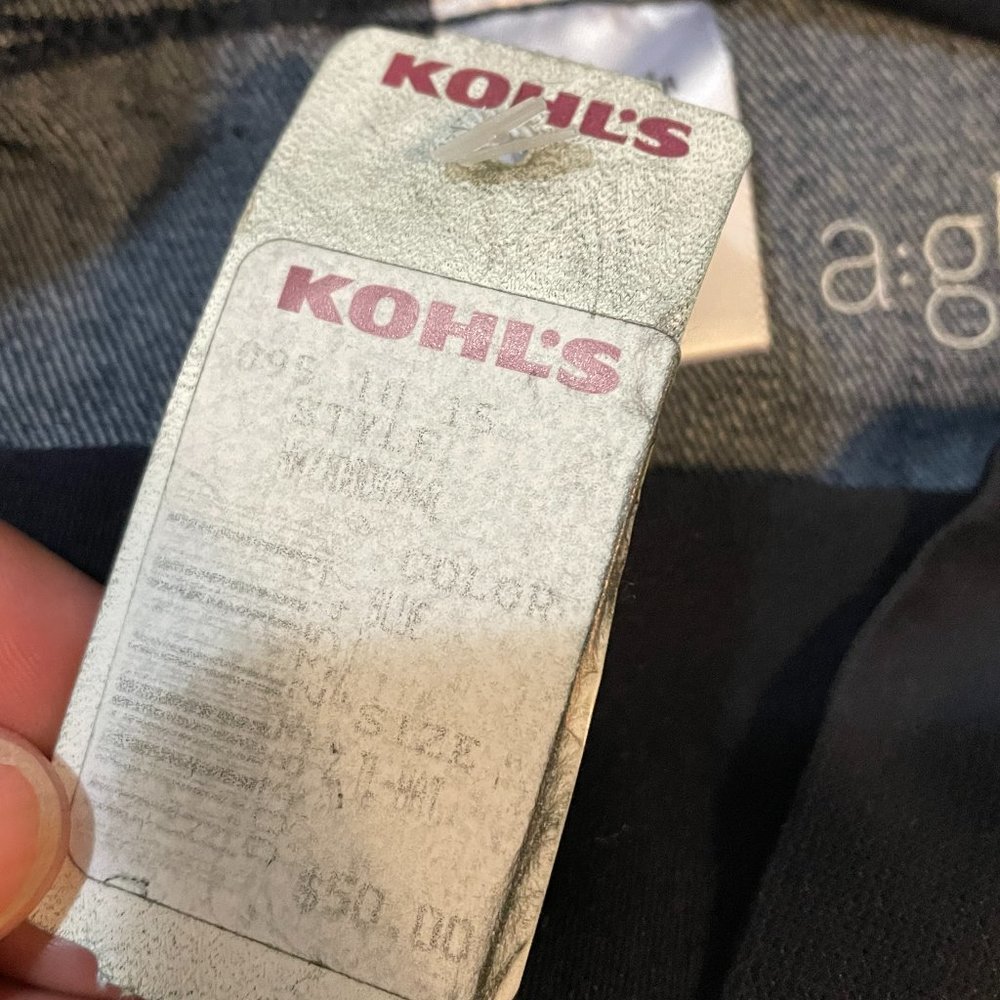 Maternity Jeans - Picture 4 of 9